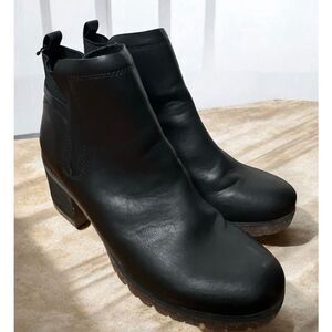 KORKS Elsie Ankle Lug Boots Black Size 9.5M